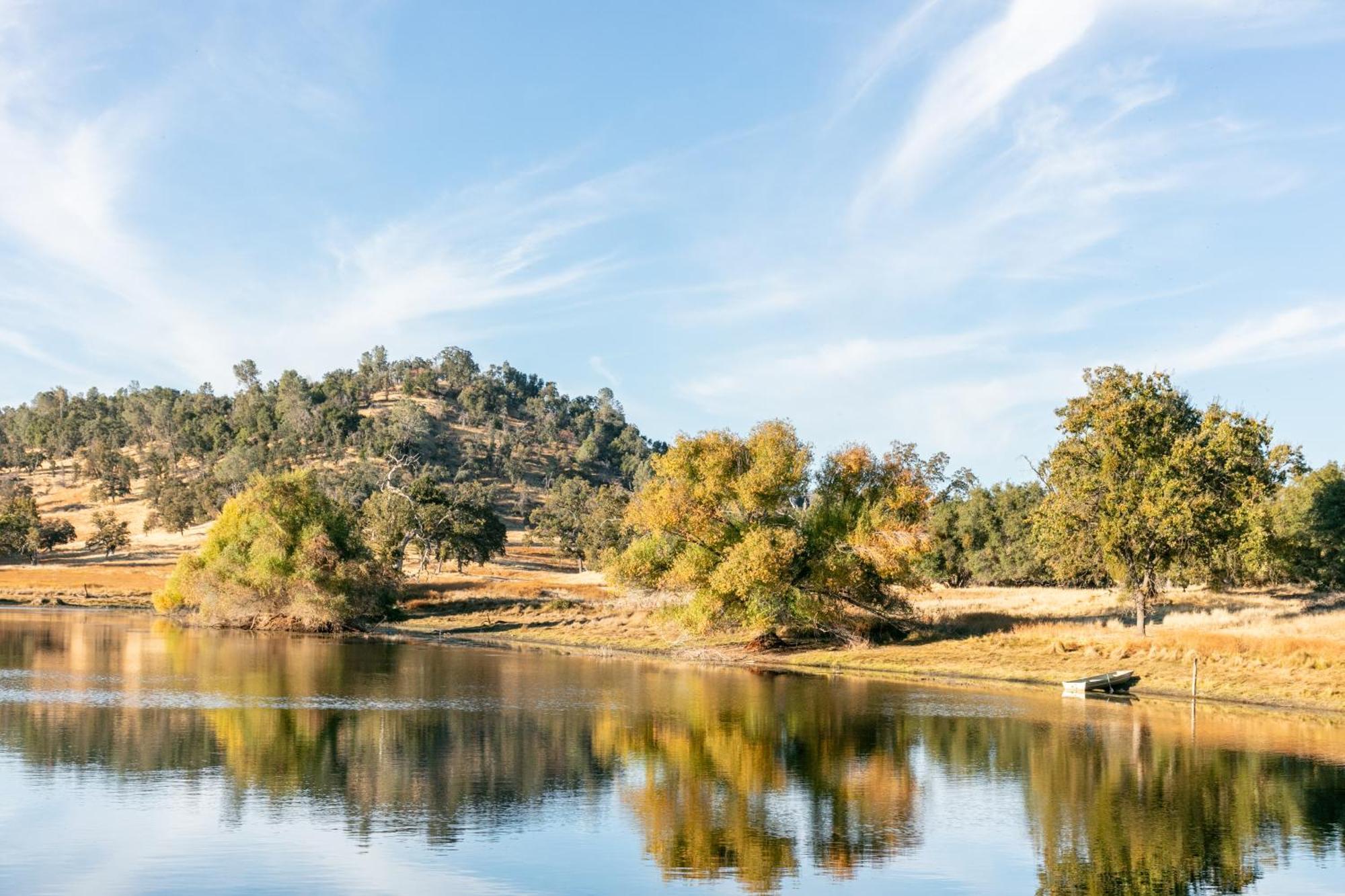 Rolling Oaks Ranch - 200 Acres Of Lakeside Beauty & Countryside Serenity Mariposa Dış mekan fotoğraf